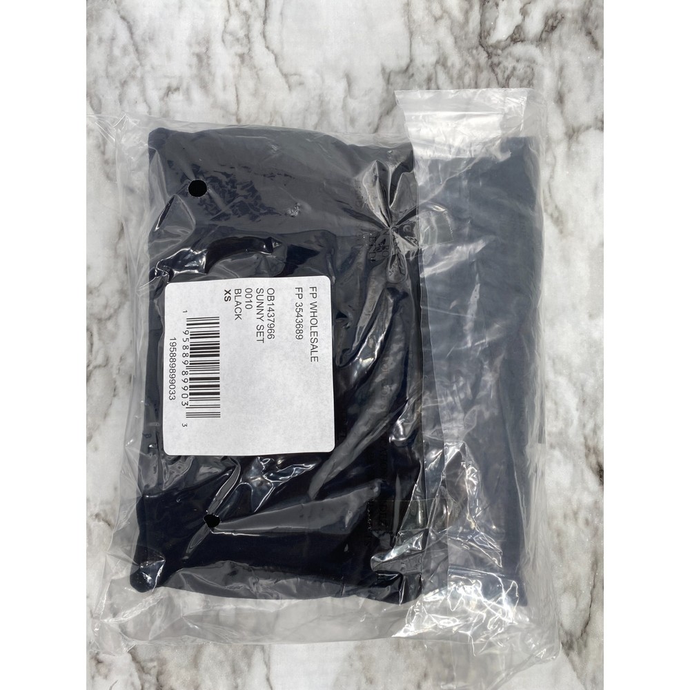 Free People NWT Sunny Set 2 Piece Sweatshirt Shorts Athleisure Set Black XS New - Picture 9 of 12